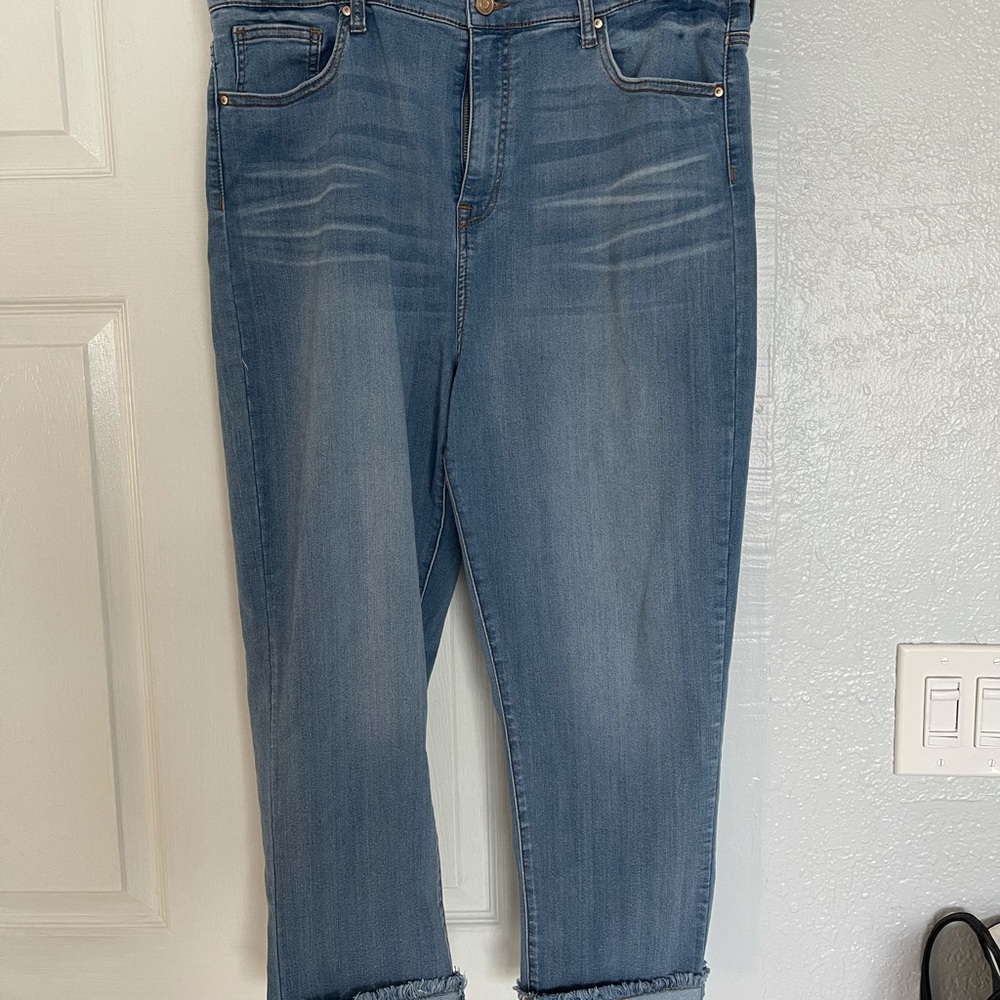 No Boundaries High Rise Blue Stretchy jeans